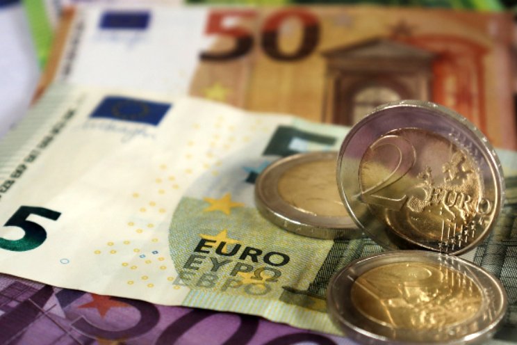Waarde euro omlaag door verkiezingen Frankrijk